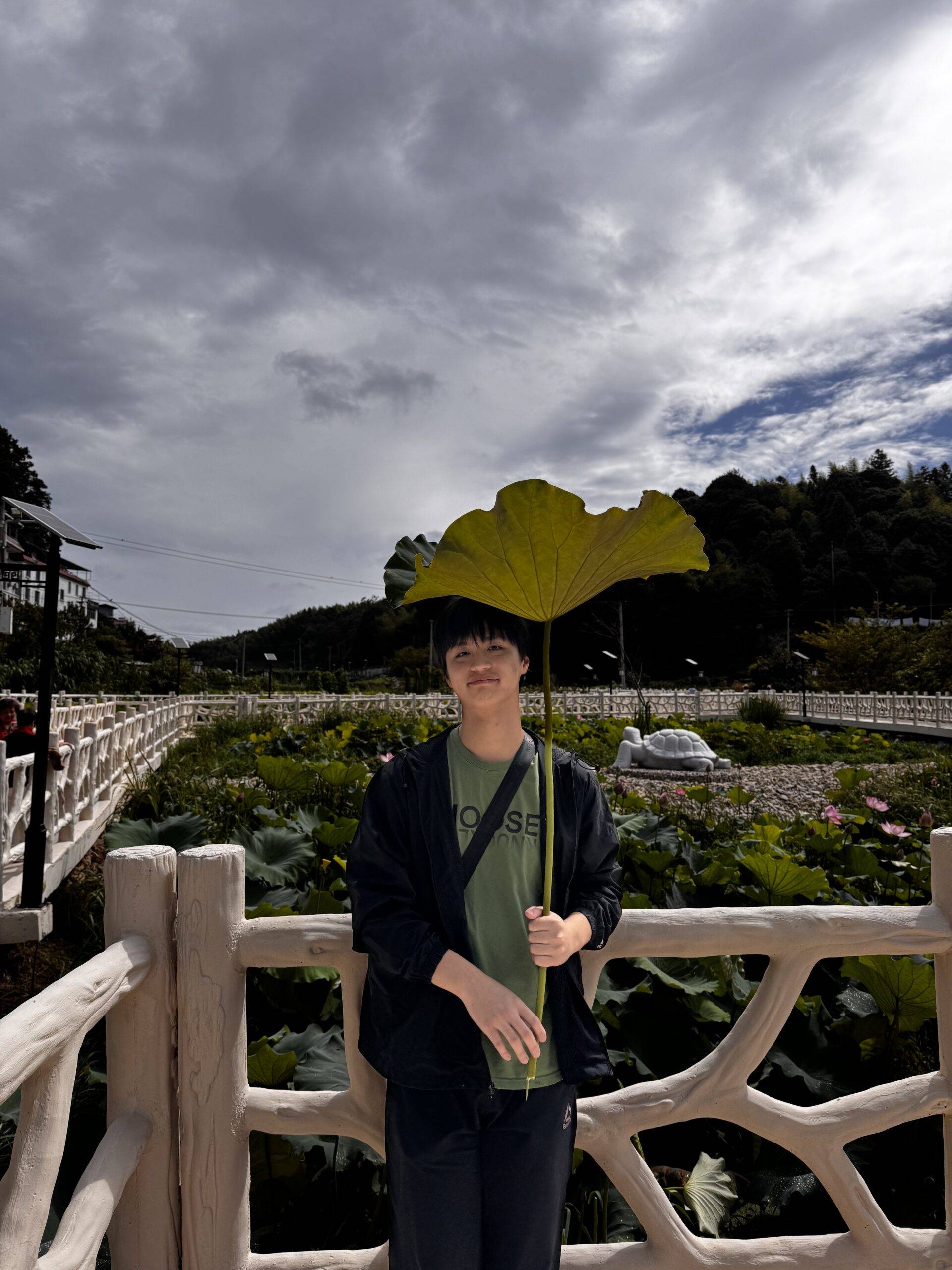 me with leaf